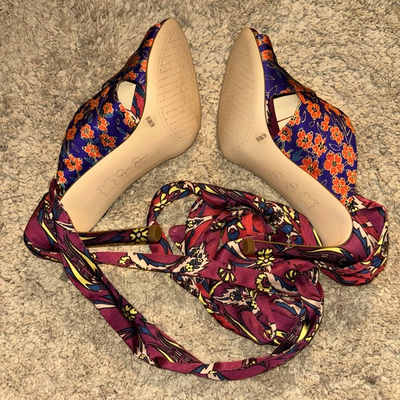 Jessica Simpson Multi-Color Heels - Picture 4 of 12